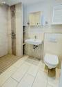 Gäste WC mit ebenerdiger Dusche EG - 