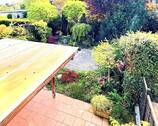 Aussicht vom Balkon in den Garten - 