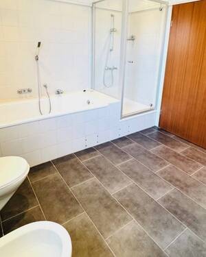 Badezimmer OG Bild 2 - 