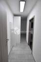 Eingangsbereich zum Schlafzimmer und Vollbad - 