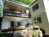 Rückansicht mit Terrasse - 2 Zimmer Etagenwohnung zum Kaufen in Berlin