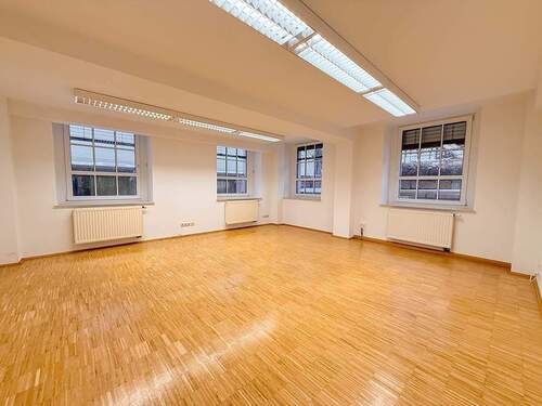 08_4.jpg - Etagenwohnung mit 210,00 m&sup2; in Dresden zum Kaufen