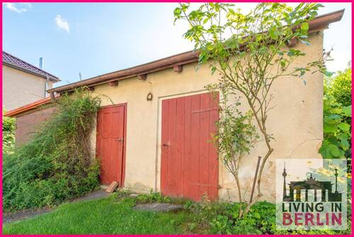 massives Schuppengebäude und Garage - 