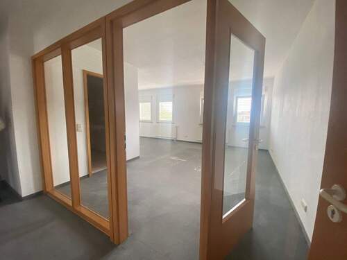 IMG_1585.jpg - 2 Raum Wohnung, zentral gelegen