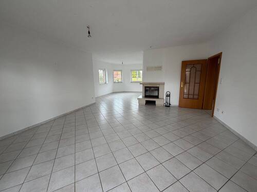 Wohn- und Essbereich EG - 
