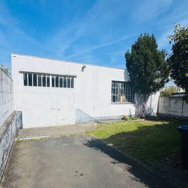 Frontansicht Halle - Mehrfamilienhaus, Wohnhaus mit 175,00 m&sup2; in Euskirchen zum Kaufen