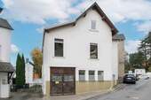 Außenansicht_2 - Handwerkertraum mit Grube! Einfamilienhaus inkl. Werkstatt und Ausbaupotenzial in Ransbach-Baumbach