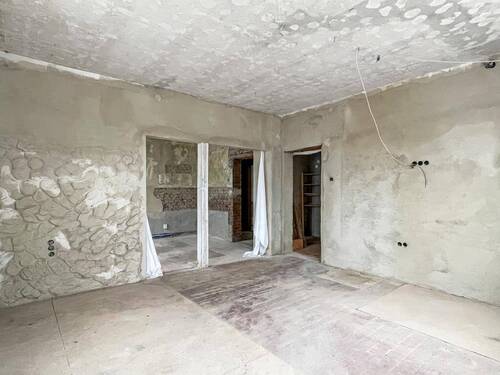 Zimmer - Mehrfamilienhaus, Wohnhaus mit 240,00 m² in Rosenthal am Rennsteig zum Kaufen