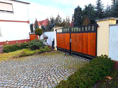 17 Toreinfahrt Straße.jpg - 