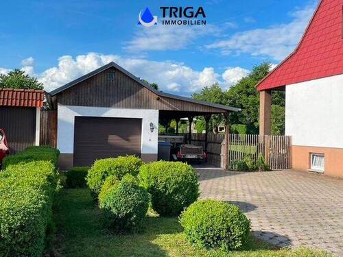 Garage und Zufahrt - 5 Zimmer Doppelhaushälfte in Nordhausen