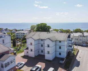 Ferientraum oder Wohnsitz: 2-Zi.-ETW mit Balkon und Ostseeblick in wunderbarer Lage - Göhren