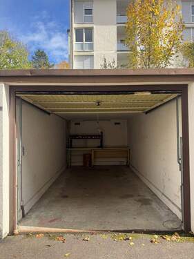 Garage - Garage, Stellplatz in Pfullingen