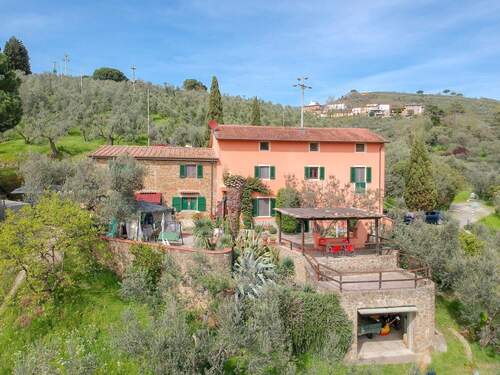 Bild 1 - Lamporecchio ! Bauernhaus mit 2 Wohneinheiten, großem Grundstück und Olivenhain I Immobilie Toskana