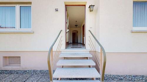 Hauseingang - 6 Zimmer Mehrfamilienhaus, Wohnhaus in Billigheim-Ingenheim