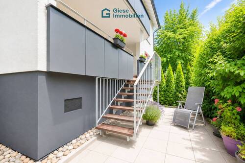 Treppe in den Garten - 