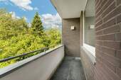 Balkon - 3 Zimmer Etagenwohnung in Leverkusen