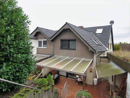 Blick auf die Terrasse - 4 Zimmer Doppelhaushälfte zum Kaufen in Wolfsburg