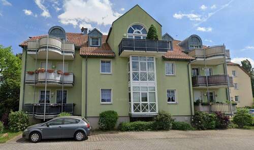 Haus Ansicht - Gemütliche 2-Zimmer-Wohnung in Dresden mit Wintergarten