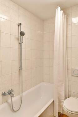 Badezimmer EG rechts - 