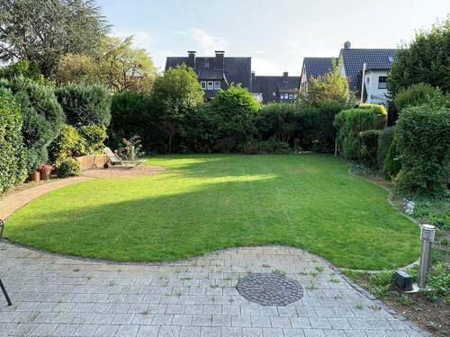 Blick in den Garten - 7 Zimmer Einfamilienhaus zum Kaufen in Ahlen