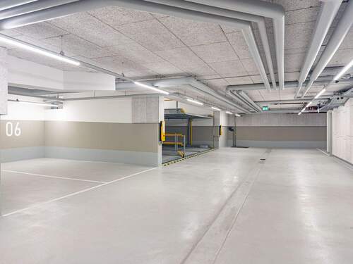 Tiefgarage. - 