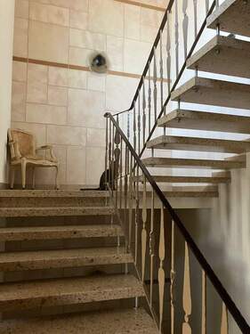 Treppenhaus - Mehrfamilienhaus, Wohnhaus mit 473,00 m&sup2; in Ketsch zum Kaufen