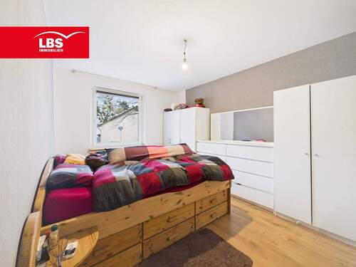 Schlafzimmer - Etagenwohnung mit 76,00 m&sup2; in Bonn zum Kaufen