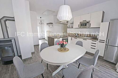 Küche mit Essbereich im EG - 