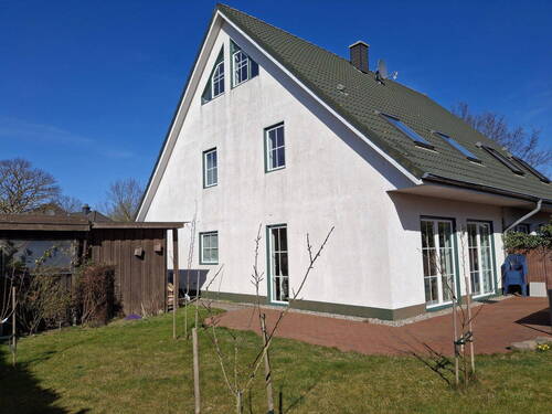 Hausansicht vom Garten - DHH - im besten Wohngebiet, 1200m bis zum Strand - von Privat