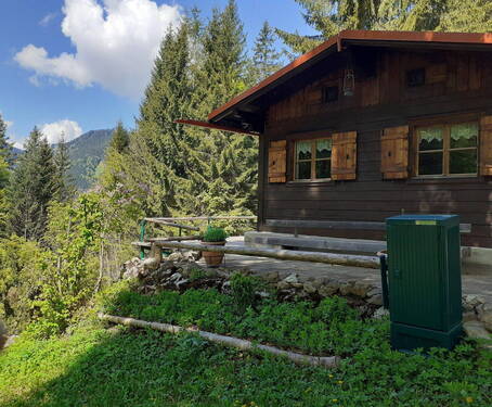 Frontansicht (Südseite) - Berghütte Tegernseer Berge - 850.000,00 EUR Kaufpreis, ca.  68,00 m² Wohnfläche