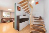 Wohnbereich und Treppenhaus EG Hinterhaus - 