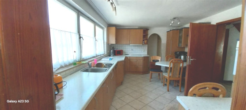 Küchenansicht zur Speisekammer EG - Einfamilienhaus mit 150,00 m&sup2; in Wiesenbach zum Kaufen