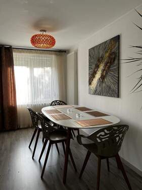 -
- Etagenwohnung mit 106,00 m&sup2; in Frankfurt am Main zur Miete