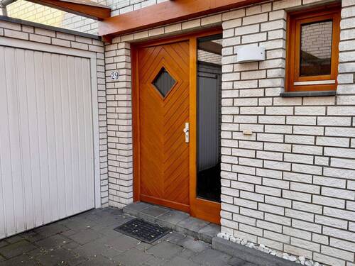 Hauseingang - Einfamilienhaus mit 144,00 m&sup2; in Hennef zum Kaufen