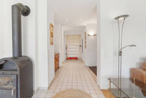 Flur_Eingang - Einfamilienhaus mit 130,00 m&sup2; in Neuss zum Kaufen