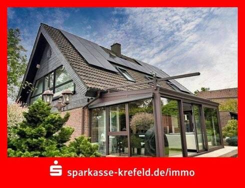 Rückfront mit Winterzimmer - Freistehendes Einfamilienhaus mit Einliegerwohnung