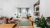 Wohnzimmer 1 - Über den Dächern Leipzigs: Stilvoll wohnen mit Balkon, Weitblick und Geschichte