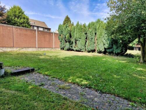 Garten - 2 Zimmer Mehrfamilienhaus, Wohnhaus zum Kaufen in Baesweiler