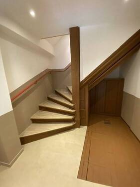 Treppenhaus-Allgemeinfläche - 2 Zimmer Etagenwohnung zur Miete in Fürth