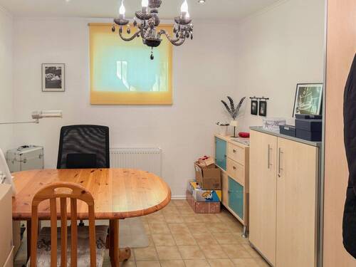 Büro KG - 