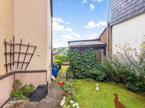 Grünfläche - 5 Zimmer Einfamilienhaus in Hirschberg