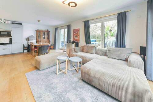 Wohnzimmer - 3 Zimmer Etagenwohnung zum Kaufen in Waldenbuch