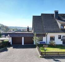 Einmaliges Einfamilienhaus mit Einliegerwohnung und atemberaubendem Blick ins Bergische Land - Reichshof