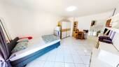 Zimmer 5 OG 2/2 - 