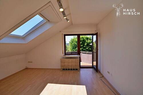 Wohnzimmer - 2 Zimmer Etagenwohnung zum Kaufen in Keltern