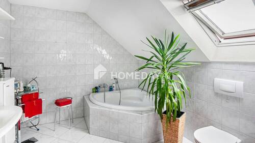 1. OG Badezimmer 1 - 