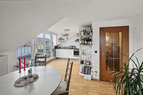 Blick Richtung Küche - 