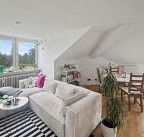 Stilvolle Wohnung über den Dächern von Berg am Laim - Helle 3-Zimmer-Dachgeschosswohnung - München