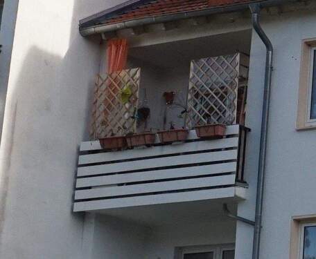 Straßenansicht vom Mehrfamilienhaus.JPG - ***Wohnung mit Balkon in Bad Arolsen zu verkaufen***