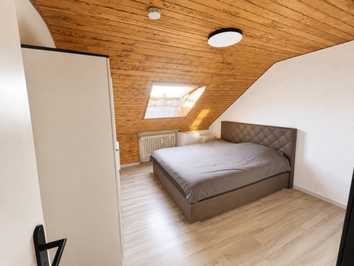 Zimmer 2 - 3 Zimmer Etagenwohnung in Markgröningen